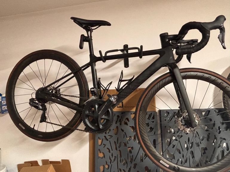 Used Canyon Ultimate CF SLX Disc 8.0 Di2 2019 2019 Road & Gravel, Black — image 6 of 10