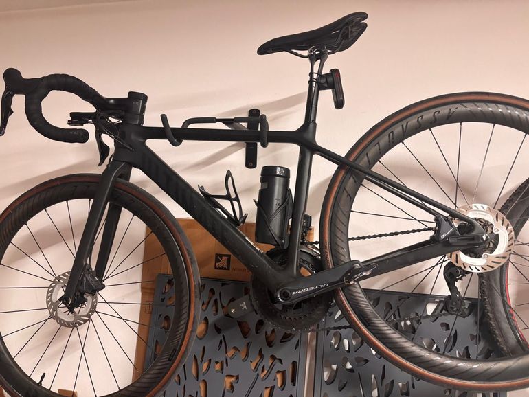 Used Canyon Ultimate CF SLX Disc 8.0 Di2 2019 2019 Road & Gravel, Black — image 10 of 10
