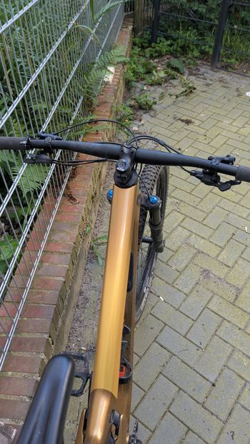 Używany Canyon Lux Trail CF 7 2024 2024 Mountainbike — zdjęcie 8 z 8