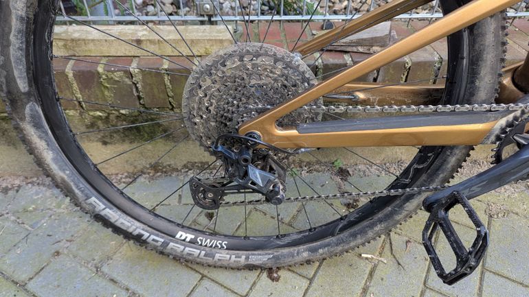 Używany Canyon Lux Trail CF 7 2024 2024 Mountainbike — zdjęcie 6 z 8