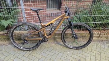 Použité Canyon Lux Trail CF 7 2024 2024 MTB