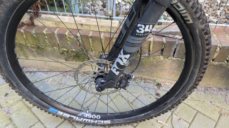 Używany Canyon Lux Trail CF 7 2024 2024 Mountainbike — zdjęcie 5 z 8