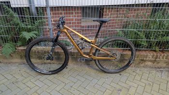 Używany Canyon Lux Trail CF 7 2024 2024 Mountainbike — zdjęcie 2 z 8