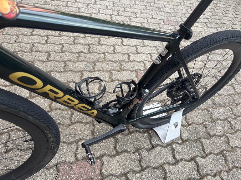 Used Orbea TERRA M30TEAM 2024 2024 Road & Gravel, Green — image 6 of 11