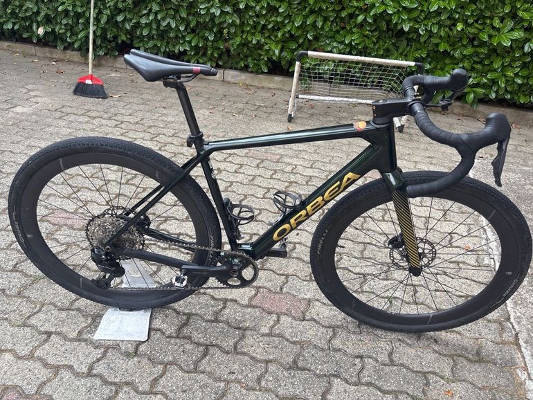 Used Orbea TERRA M30TEAM 2024 2024 Road & Gravel, Green — image 1 of 11