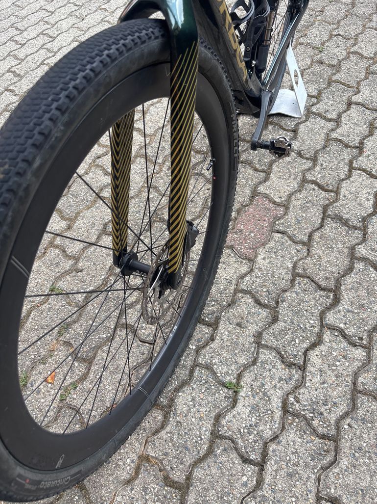 Used Orbea TERRA M30TEAM 2024 2024 Road & Gravel, Green — image 5 of 11