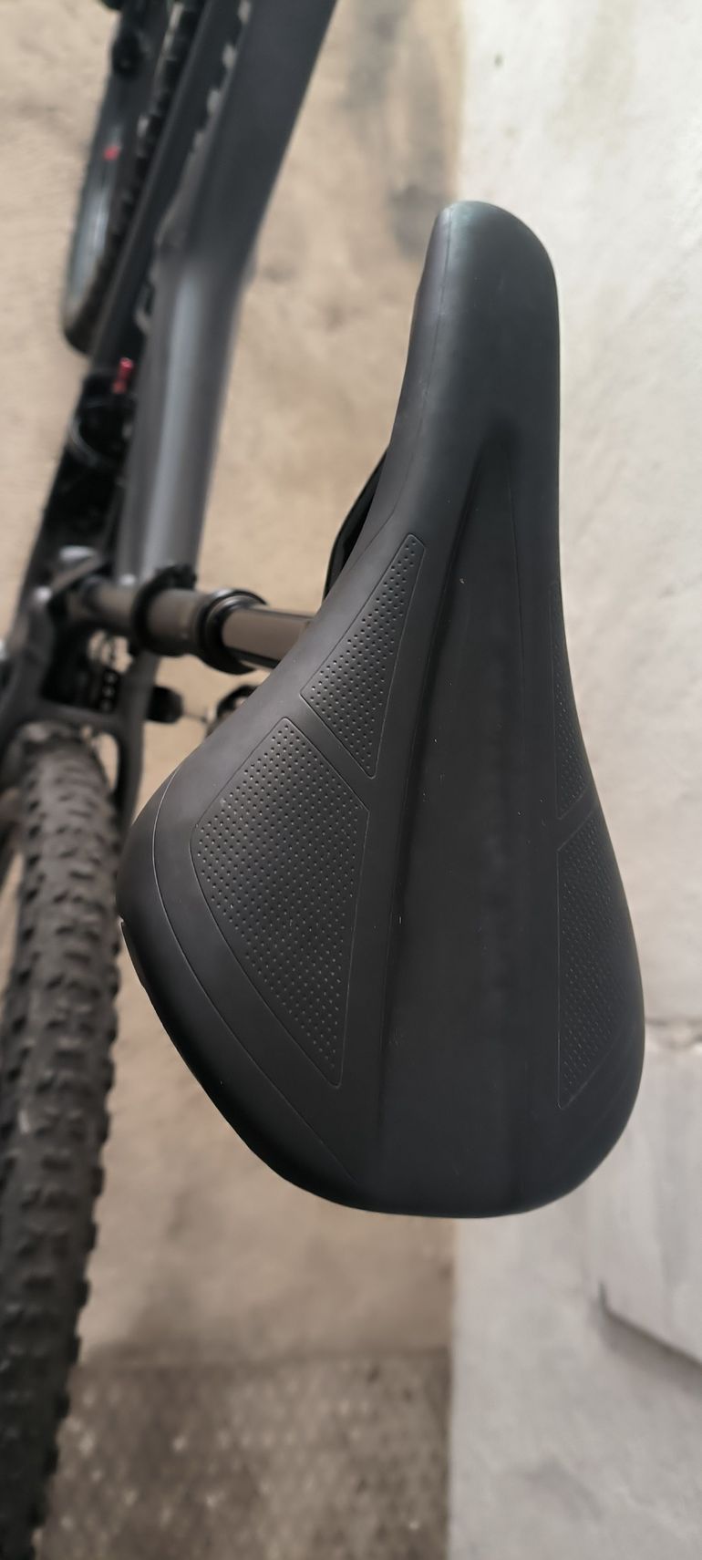 Used Specialized Comp Carbon 2018 1x 2019 Mountainbike, Black — image 8 of 16