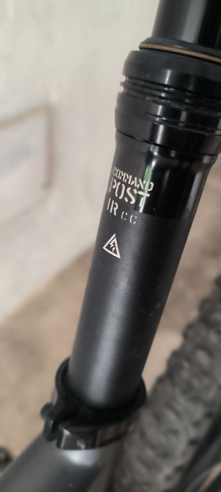 Used Specialized Comp Carbon 2018 1x 2019 Mountainbike, Black — image 9 of 16
