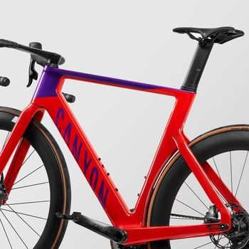 Used Canyon Aeroad CF SLX 8 Disc eTap 2023 2023 Road & Gravel, Red — image 15 of 25