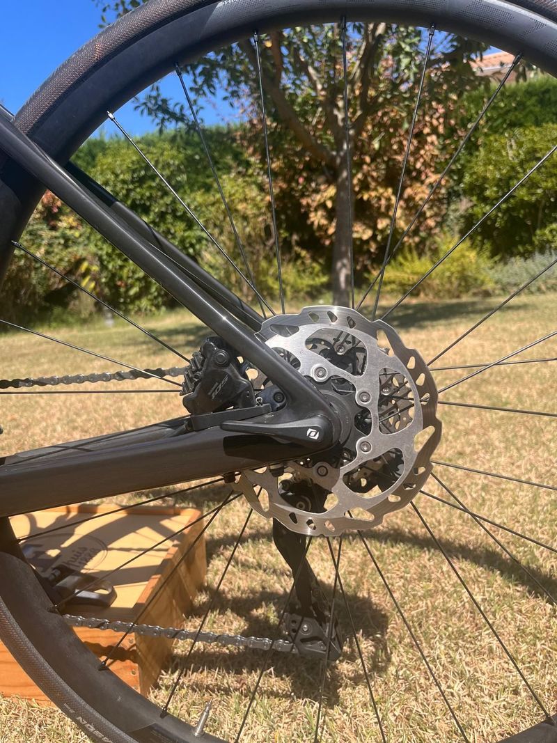 Used Scott Addict 20 2023 2023 Road & Gravel, Light Gray — image 8 of 8