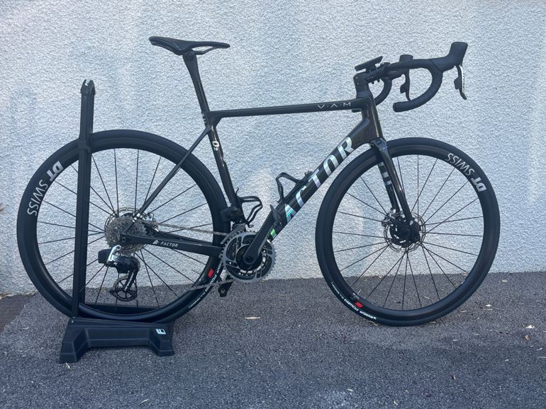 Factor O2 VAM SRAM RED AXS 2022 2022 Road & Gravel d'occasion — image 1 sur 3