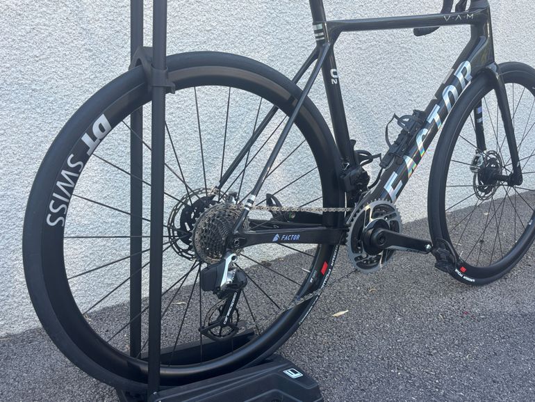 Factor O2 VAM SRAM RED AXS 2022 2022 Road & Gravel d'occasion — image 3 sur 3