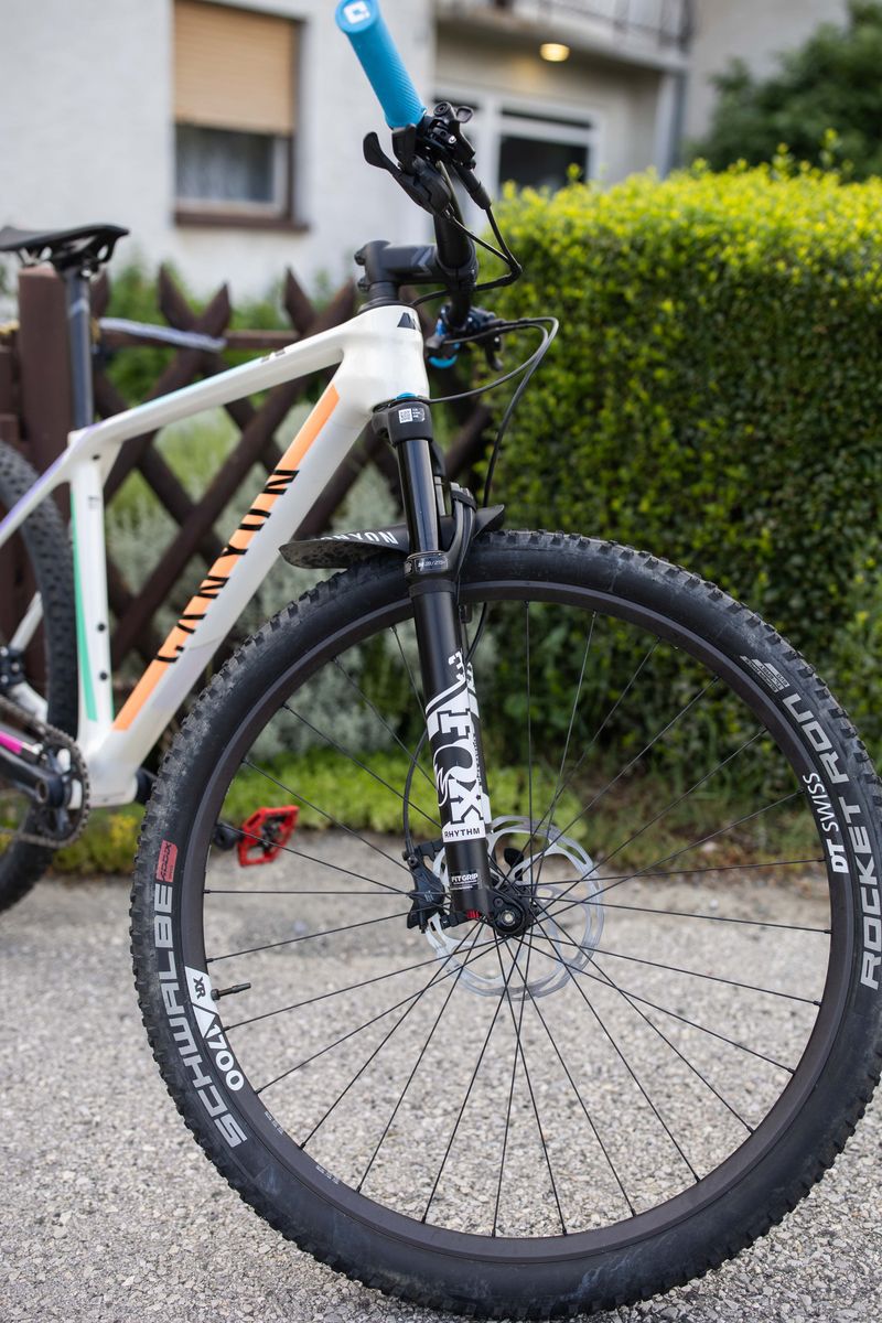 Used Canyon Exceed CF 6 2022 2022 Mountainbike, White, 29 — image 3 of 20
