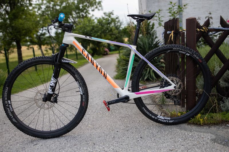Used Canyon Exceed CF 6 2022 2022 Mountainbike, White, 29 — image 2 of 20
