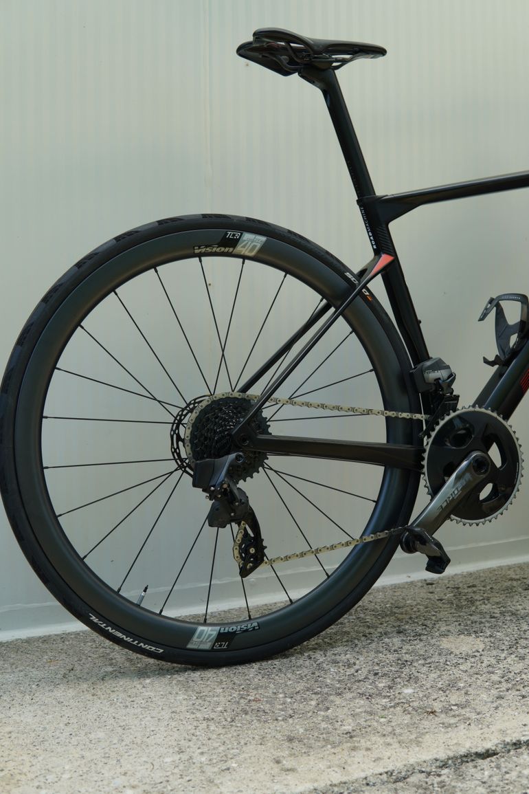 Použité BMC Roadmachine SRAM Force 2020 Road & Gravel — obrázek 2 z 8