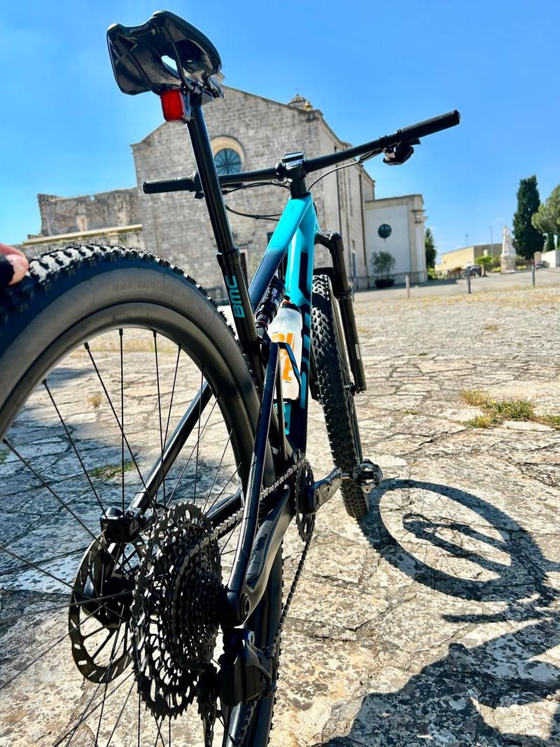 Used BMC Fourstroke 01 ONE 2023 2023 Mountainbike, Blue, 29 — image 2 of 5