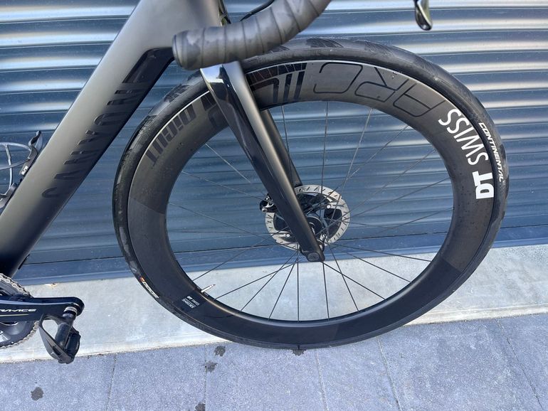 Canyon Aeroad CF SL Disc 8.0 Di2 2019 2019 Road & Gravel d'occasion — image 3 sur 5