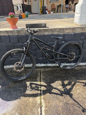 Used YT Custom Shimano Deore XT 2025 Mountainbike, Black — image 3 of 9