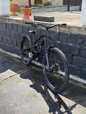 Used YT Custom Shimano Deore XT 2025 Mountainbike, Black — image 2 of 9
