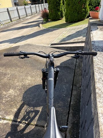 Used YT Custom Shimano Deore XT 2025 Mountainbike, Black — image 4 of 9