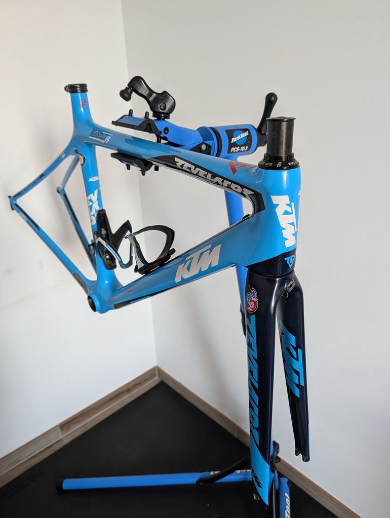KTM Revelator 2016 (electronic Only) Frameset Frameset 2016 Road & Gravel de segunda mano, Azul — imagen 2 de 6