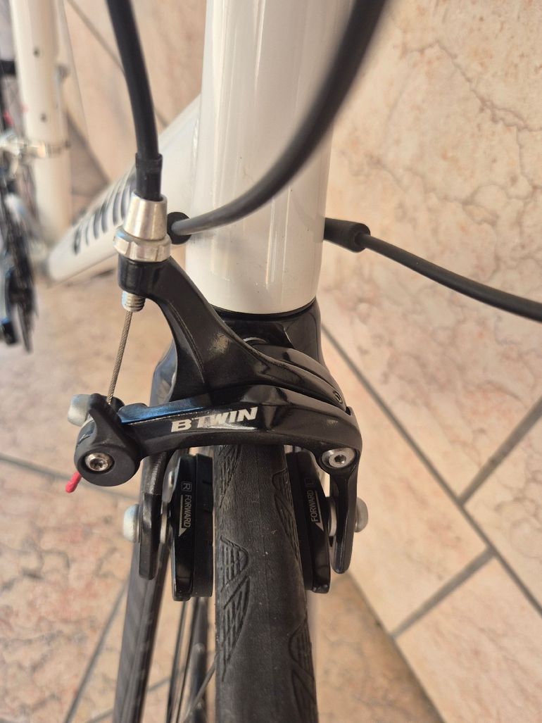 Used B Twin Triban Microshift 26 2016 Road & Gravel, White — image 11 of 14