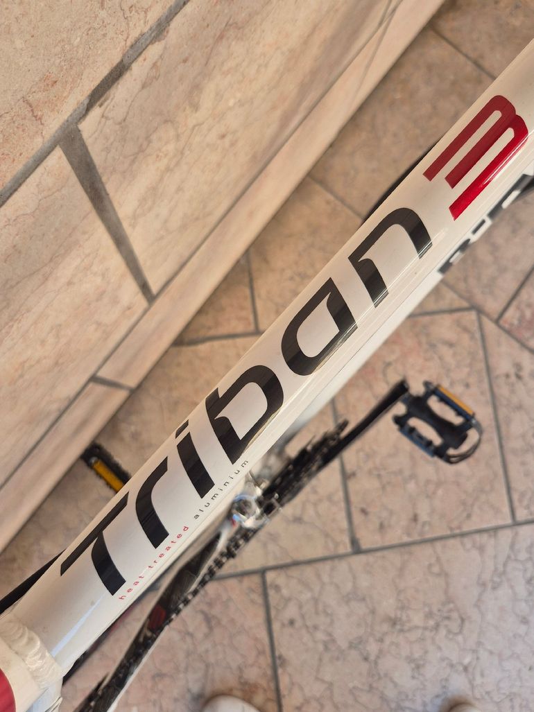 Used B Twin Triban Microshift 26 2016 Road & Gravel, White — image 14 of 14