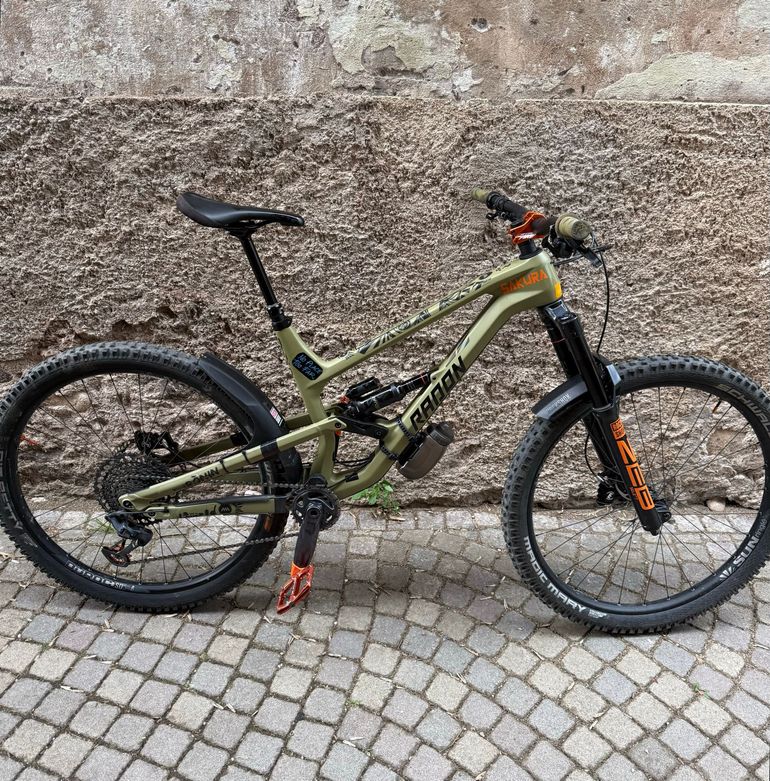 Tweedehands Radon SWOOP 9.0 2022 2022 Mountainbike — afbeelding 1 van 8