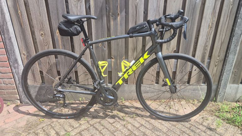 Tweedehands Trek Domane AL 3 Disc 2022 2022 Road & Gravel — afbeelding 1 van 4