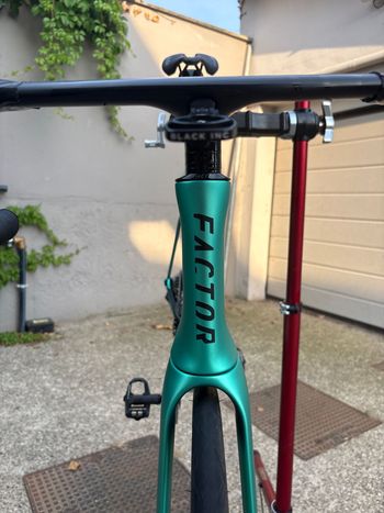 Factor Custom Shimano Ultegra Di2 2025 Road & Gravel usato, Verde — immagine 6 di 17