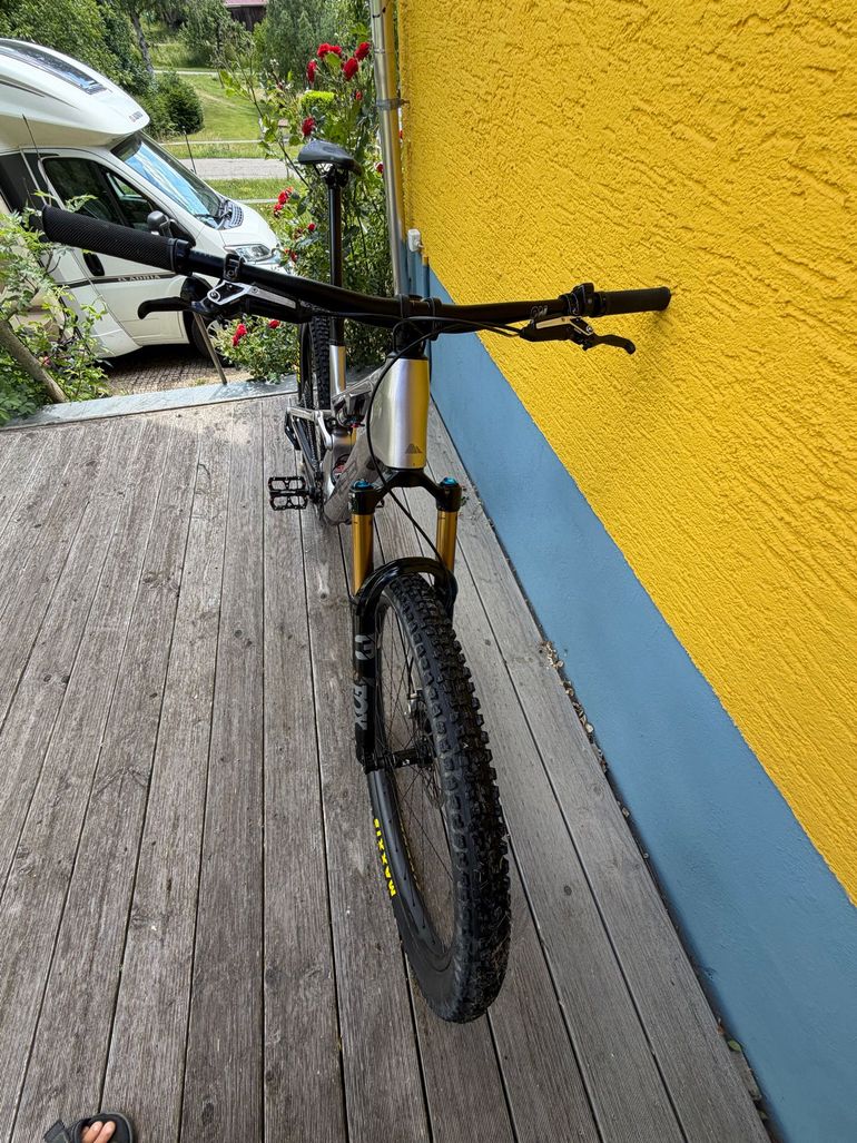 Używany Canyon Neuron:ONfly CF LTD 2024 2024 Mountainbike — zdjęcie 4 z 11