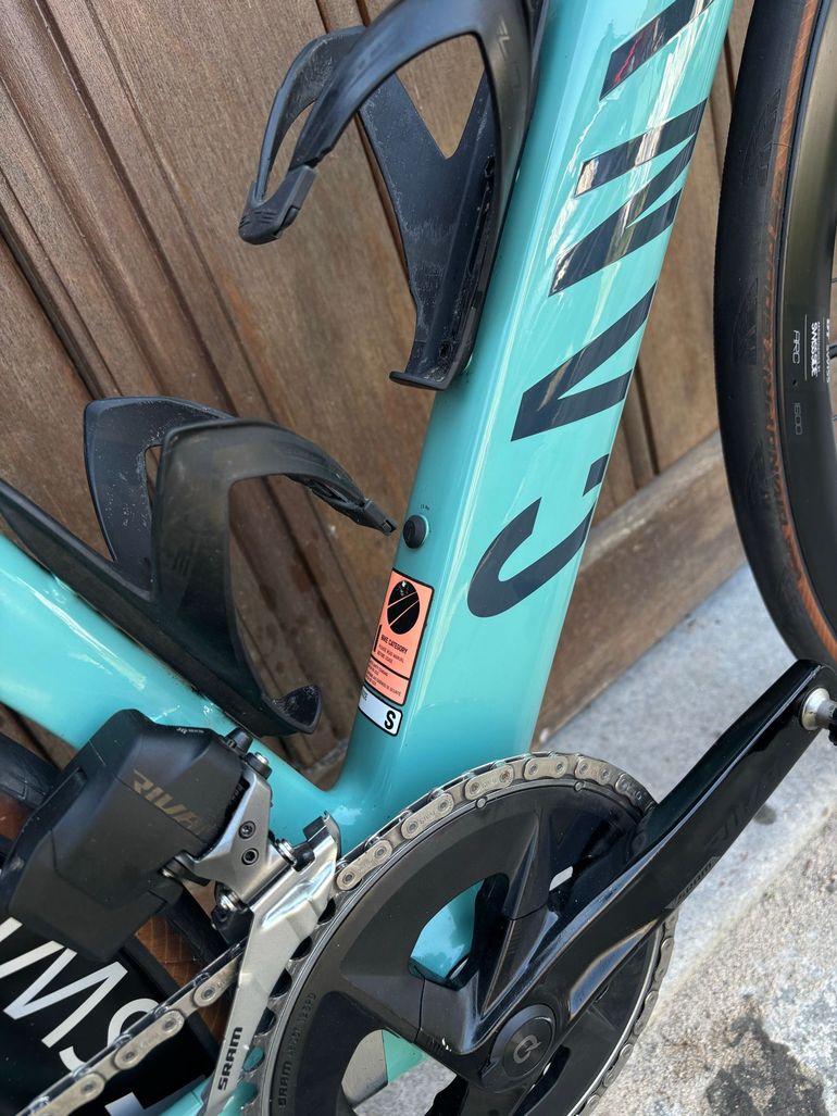 Used Canyon Aeroad CF SLX 7 Disc eTap 2023 2023 Road & Gravel, Green — image 6 of 10
