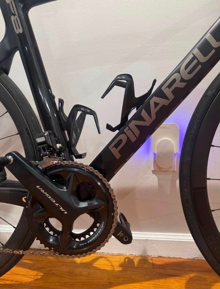Used Pinarello DOGMA F8 DISK 2017 2017 Road & Gravel, Black — image 4 of 11