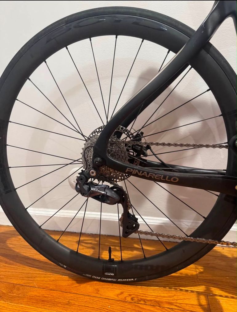 Used Pinarello DOGMA F8 DISK 2017 2017 Road & Gravel, Black — image 7 of 11