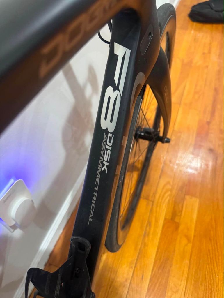 Used Pinarello DOGMA F8 DISK 2017 2017 Road & Gravel, Black — image 8 of 11