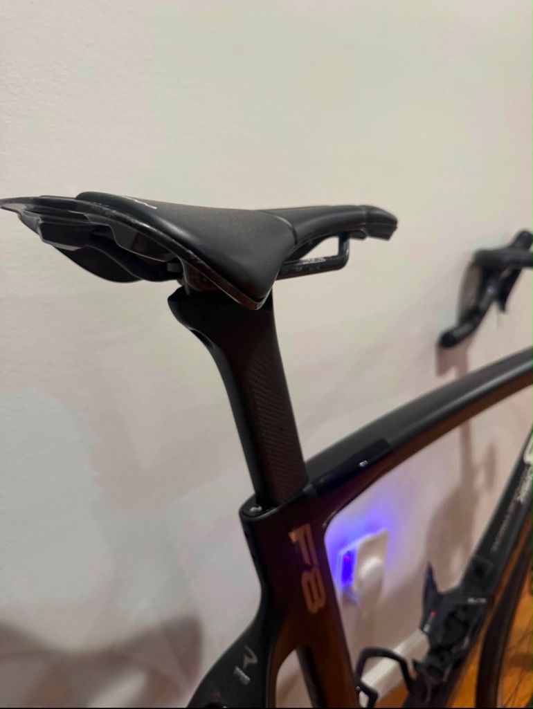 Used Pinarello DOGMA F8 DISK 2017 2017 Road & Gravel, Black — image 6 of 11