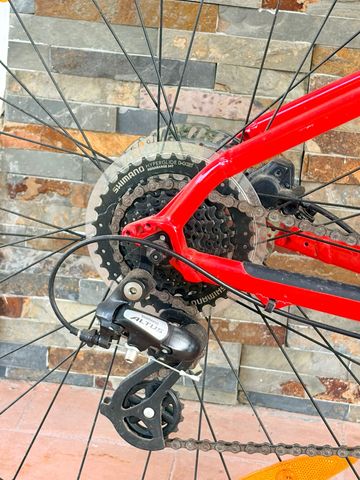 Used Trek Marlin 6 2021 2021 Mountainbike, Red, 29 — image 8 of 11