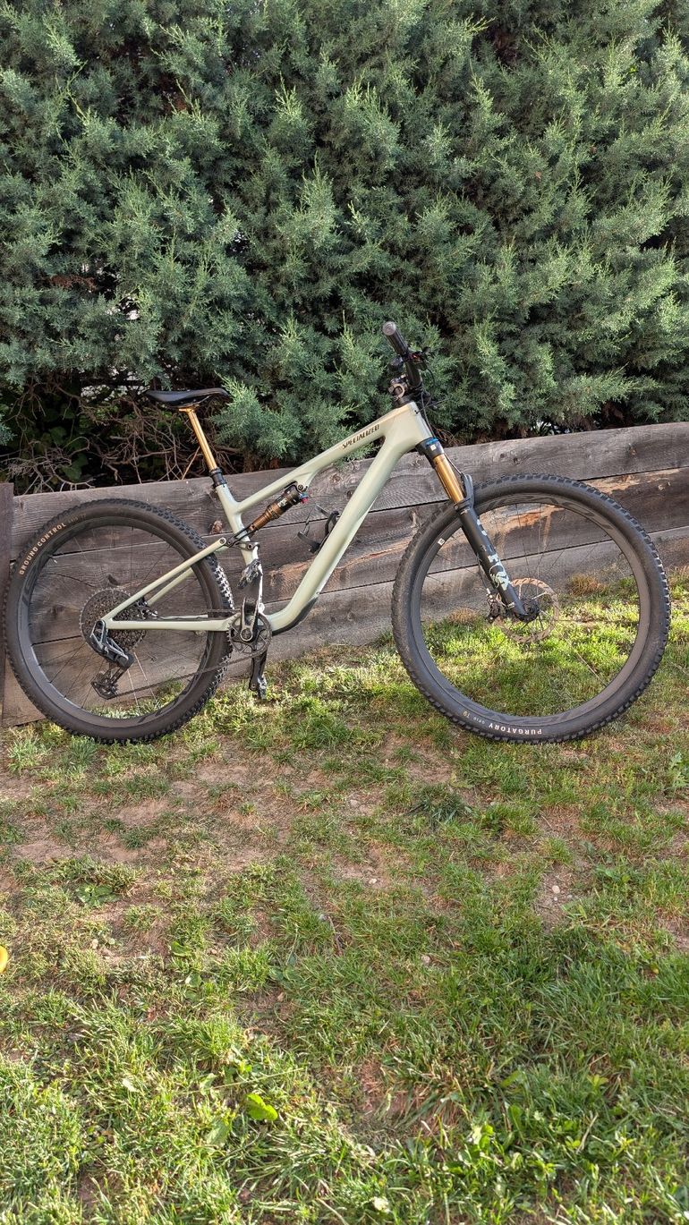 Used Specialized Epic 8 EVO Pro - SRAM X0 AXS, FOX Factory 2026 2026 Mountainbike, White, 29 — image 1 of 7