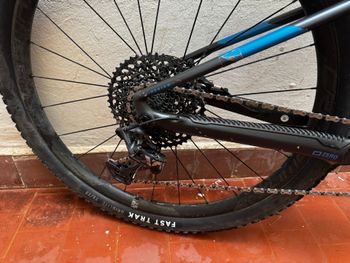 Mondraker F-PODIUM CARBON R 2022 2022 Mountainbike de segunda mano, Azul — imagen 6 de 7