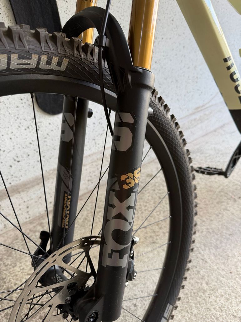 Używany Rose ROOT MILLER 3 2023 2023 Mountainbike — zdjęcie 7 z 9