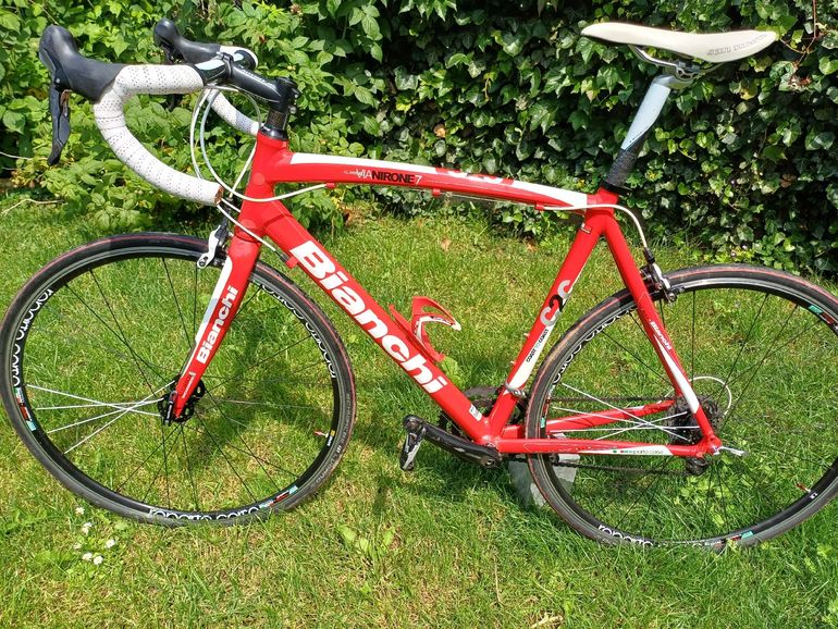 Gebrauchtes Bianchi Nirone Shimano Ultegra 2012 Road & Gravel, Rot — Bild 3 von 11