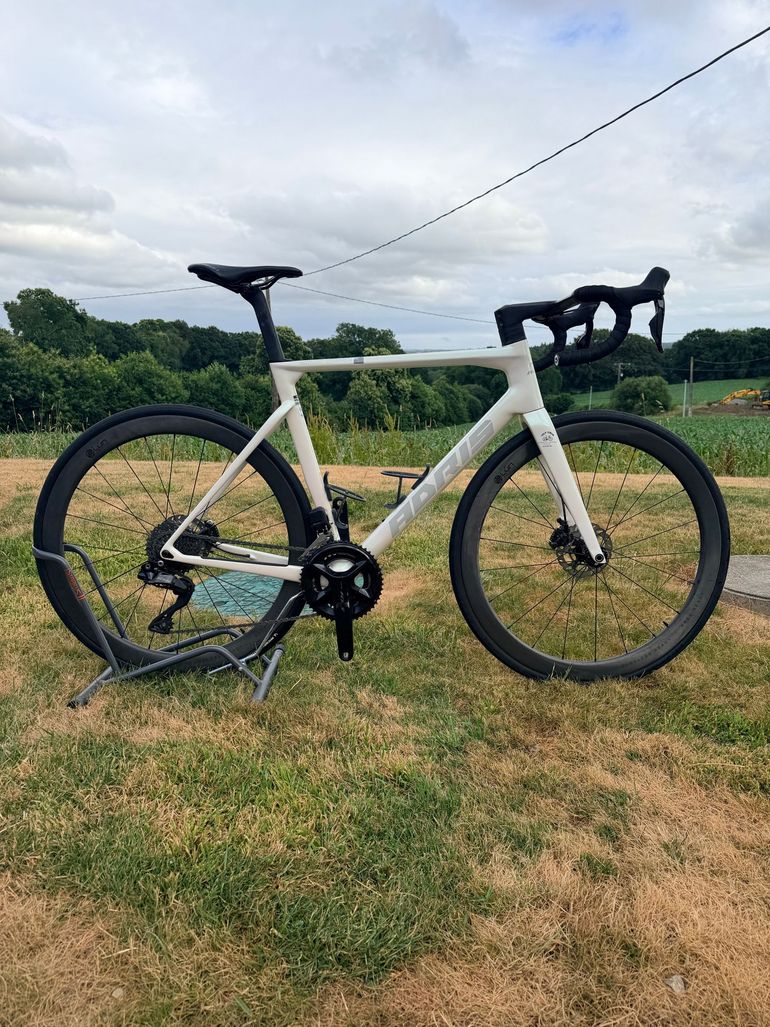 Used Adris Custom Shimano 105 Di2 2024 Road & Gravel, White — image 1 of 10