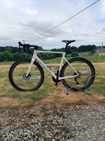 Used Adris Custom Shimano 105 Di2 2024 Road & Gravel, White — image 2 of 10