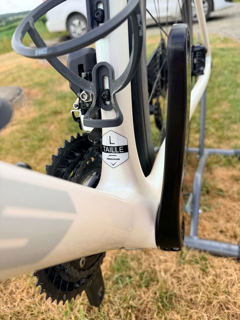 Used Adris Custom Shimano 105 Di2 2024 Road & Gravel, White — image 6 of 10