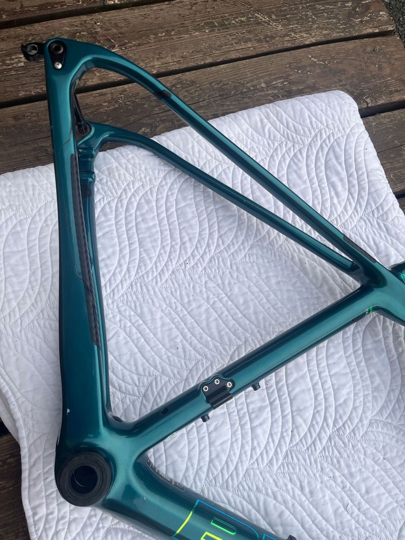 Used Bianchi Specialissima - Frame Kit 2022 Frameset 2022 Road & Gravel, Blue — image 10 of 25