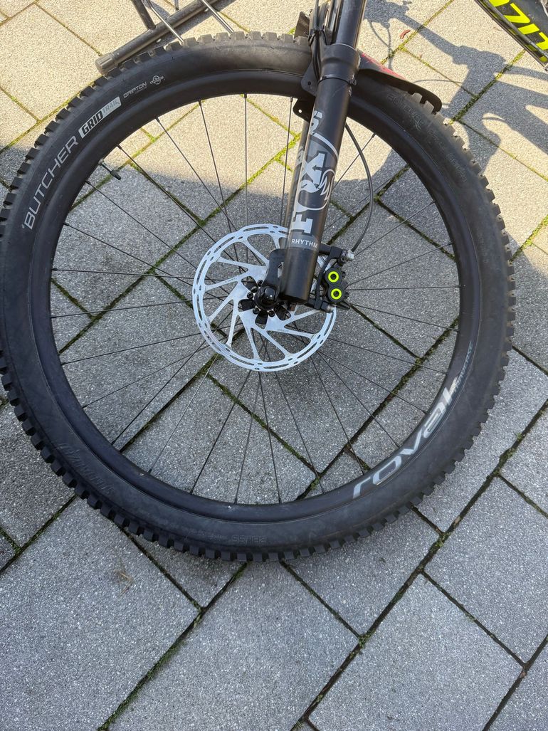 Gebrauchtes Specialized Enduro EVO 650b 2015 2015 Mountainbike, Schwarz, 27.5 — Bild 2 von 9