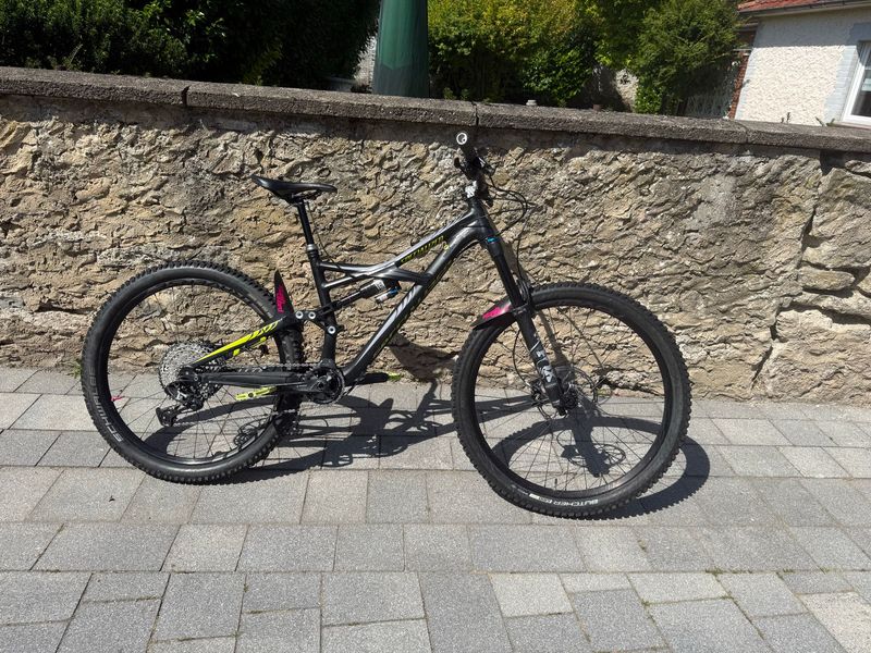 Used Specialized Enduro EVO 650b 2015 2015 MTB