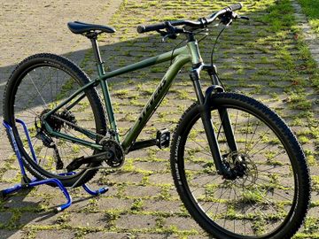 Gebrauchtes Stevens Taniwha 2026 2026 Mountainbike, Grün, 27.5 — Bild 1 von 3