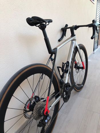 Gebrauchtes Trek Madone SL 7 Gen 8 2025 2025 Road & Gravel, Hellgrau — Bild 2 von 12