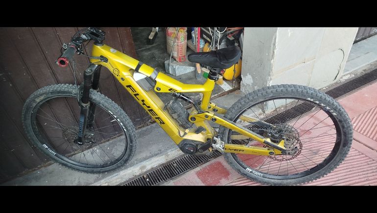 Tweedehands Flyer 21 Uproc6 Shimano Deore 2023 Mountainbike — afbeelding 2 van 3